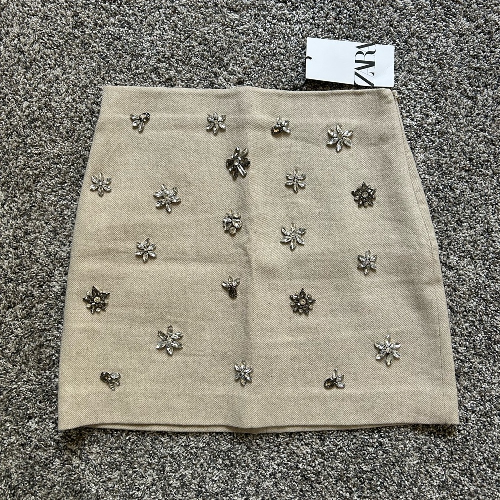 ZARA SKIRT TAN WITH SILVER EMBELLISHMENTS BRAND NEW NEVER WORN TAG ON